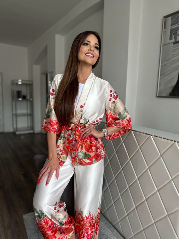 "Passionflower" kimono - cream/patterned